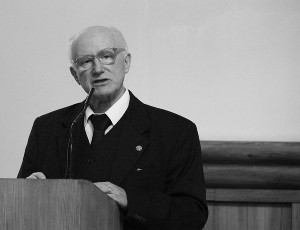 [*] Zmarł Prof. dr hab. Jan Machnik (1930-2023)